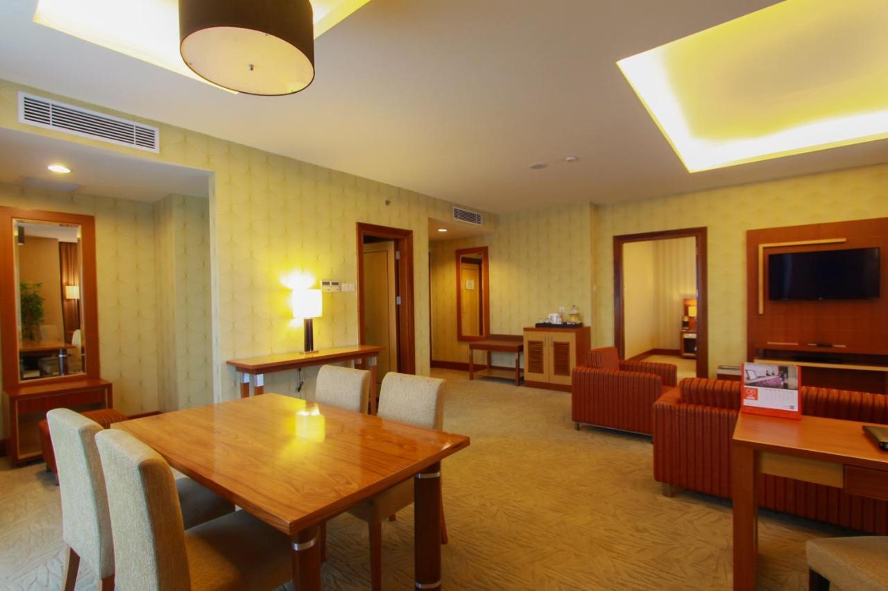 Swiss-belhotel Maleosan Hotel 4*