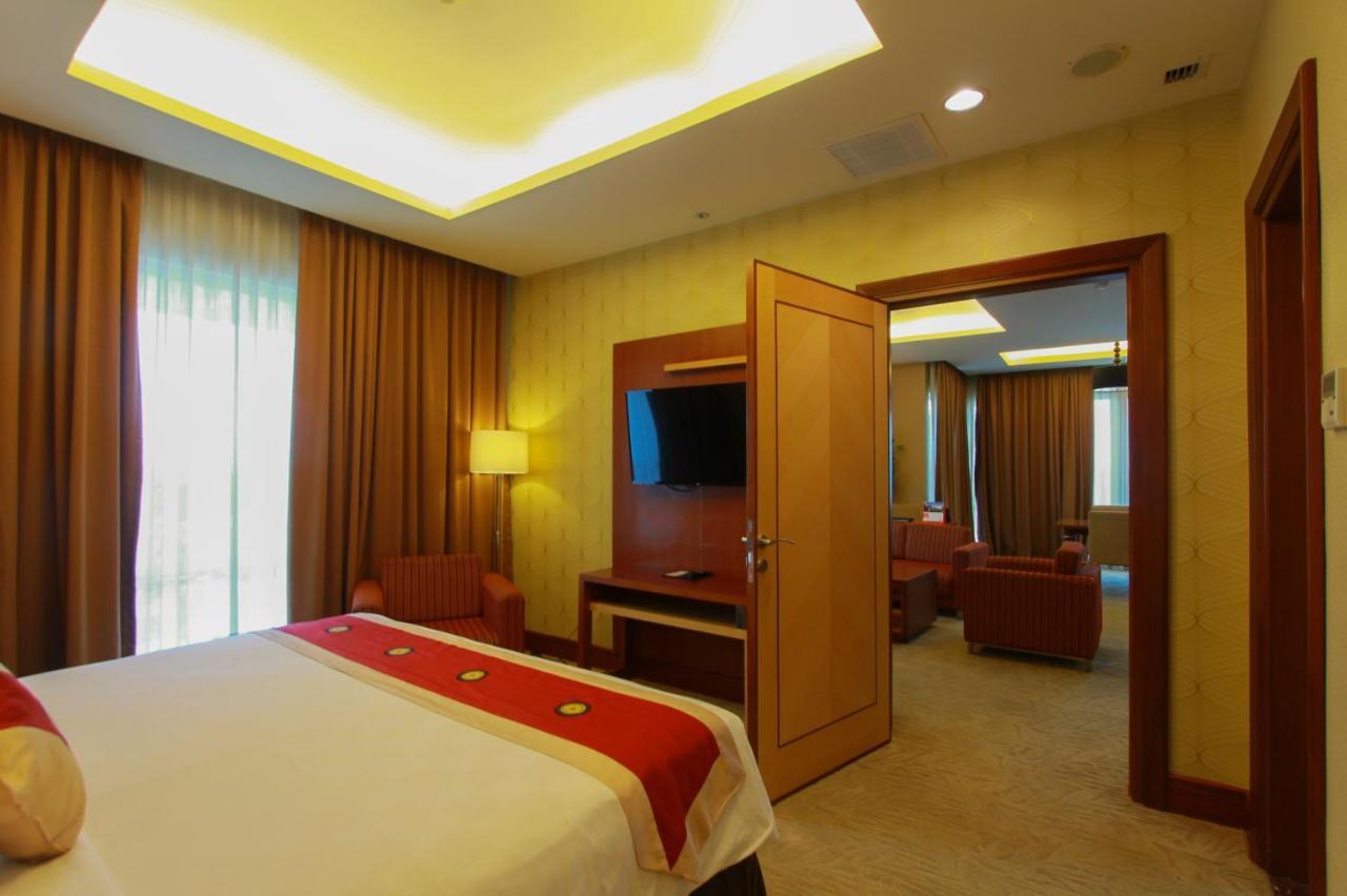 Swiss-belhotel Maleosan