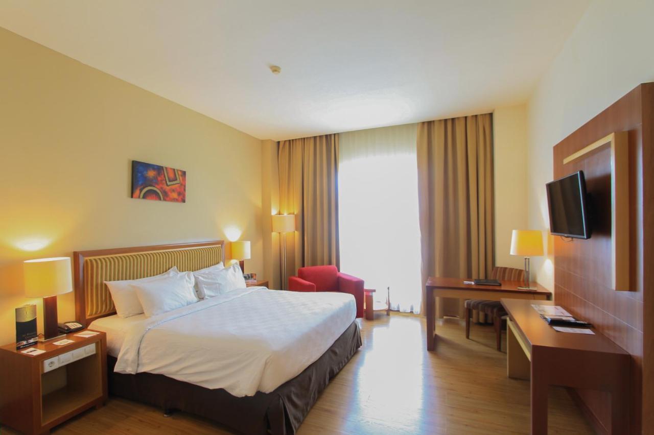 Swiss-belhotel Maleosan 4*
